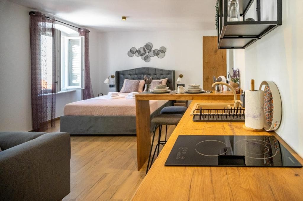 Apartments Portarata 1 interior 13
